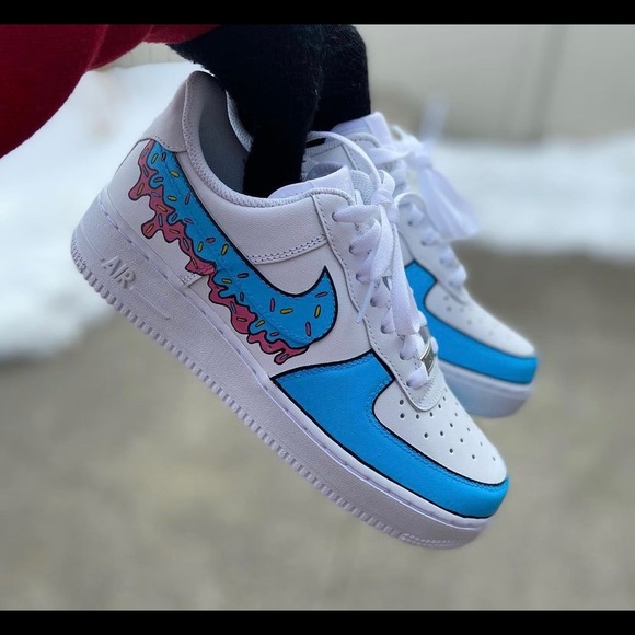 Women’s Air Force 1 Low - Picture 2 of 3
